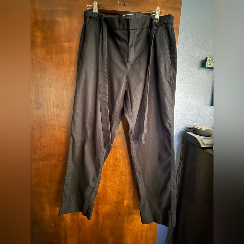 Banana Republic Avery ankle length linen paper bag pants!